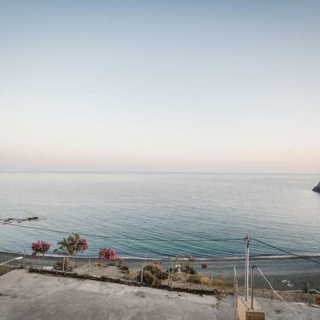 Beach View Kaloi Liménes Dış mekan fotoğraf