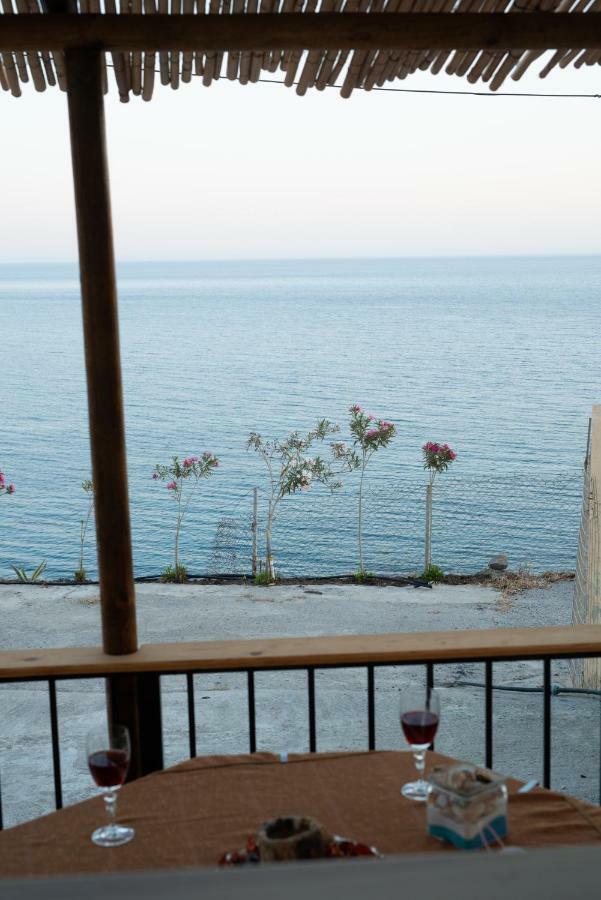 Beach View Kaloi Liménes Dış mekan fotoğraf