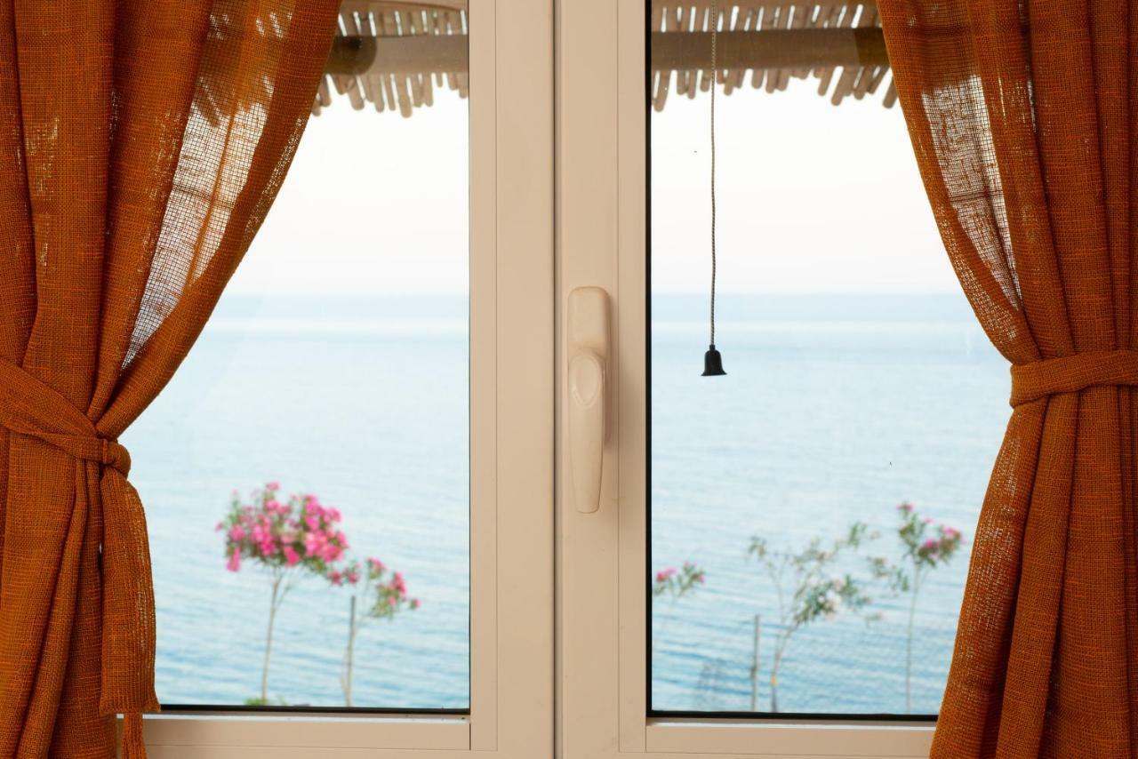 Beach View Kaloi Liménes Dış mekan fotoğraf